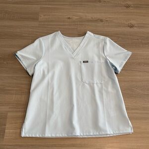 Figs Women’s Open Sky Scrub Top - Medium